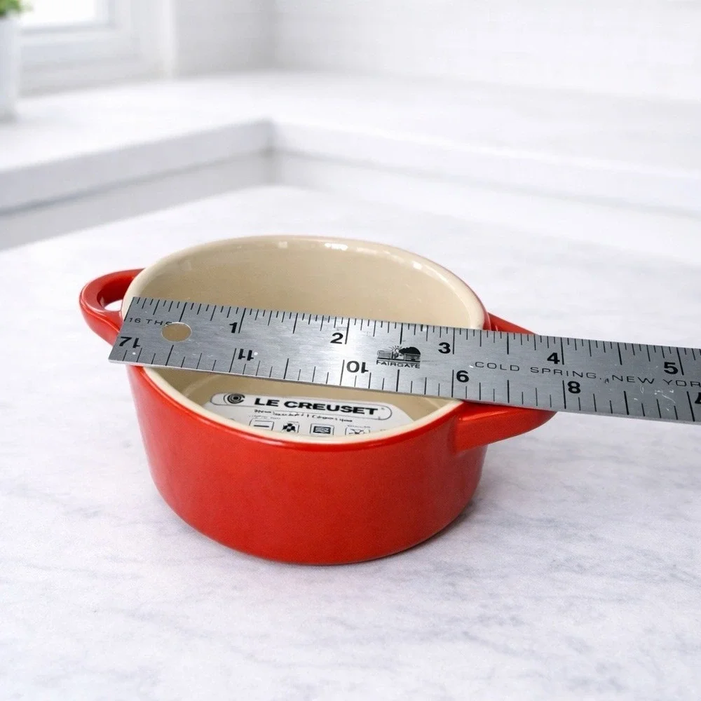 Le Creuset Small 8oz (10cm)‎ Mini Round Cocotte With Lid Carmin Red- NEW